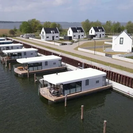 Hotel na wodzie Houseboat In Peenemuende Peenemunde
