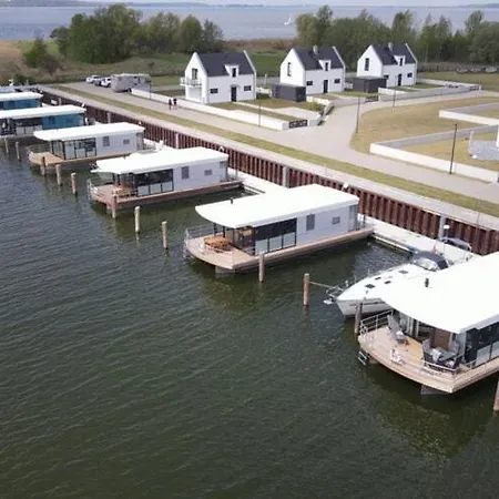Houseboat In Peenemuende Hotel na wodzie Peenemunde